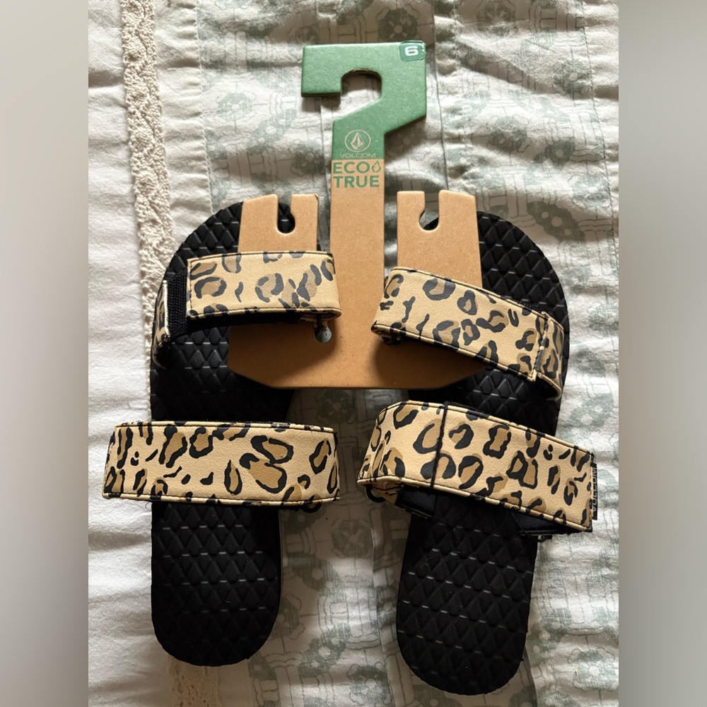 Volcom Sandals NWT